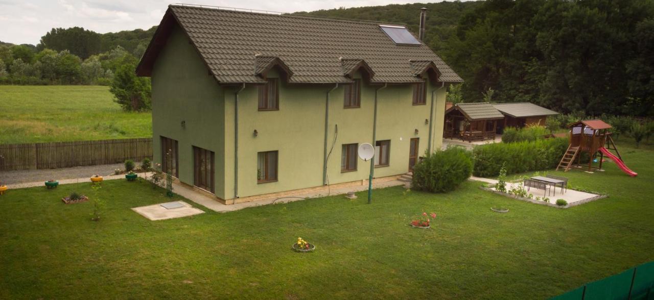 Agropensiunea Cetatuia Luncavita Kültér fotó